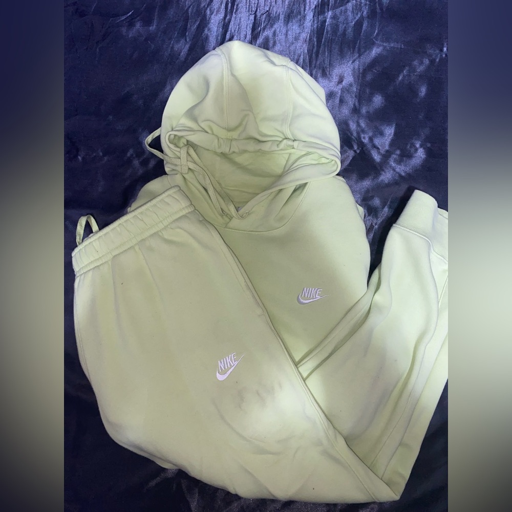 Nike Hoodie & pants set